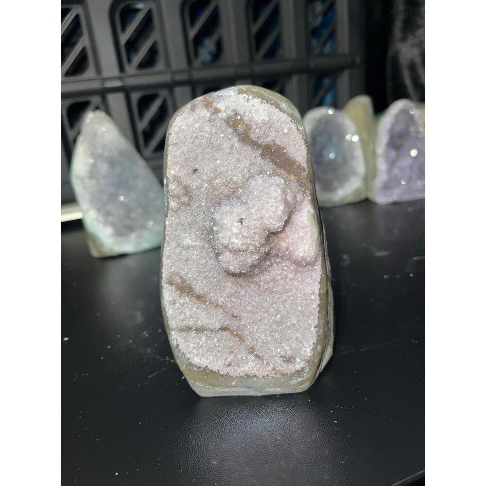 Extra Sugar Druzy Rainbow Amethyst Cutbase